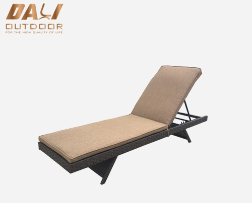 Prilagođeni hotelski vanjski namještaj Webbing Weaving Rattan Lounge